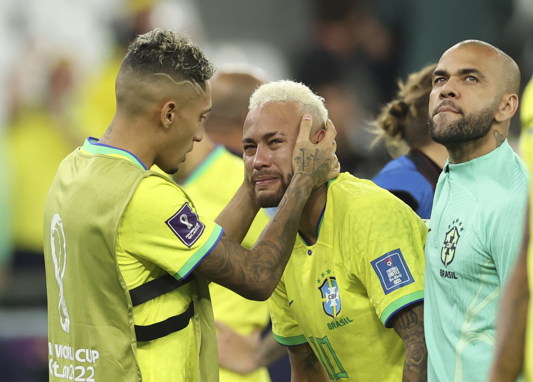 克罗地亚狂想曲响彻教育城球场，五星巴西挥泪告别世界杯