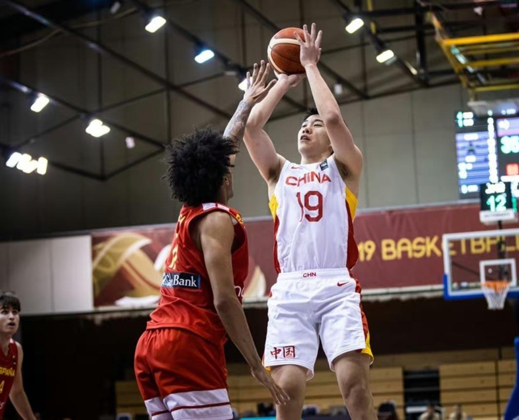 u19世界杯中国队两连败_国足u19队主教练_中国u19英格兰u19