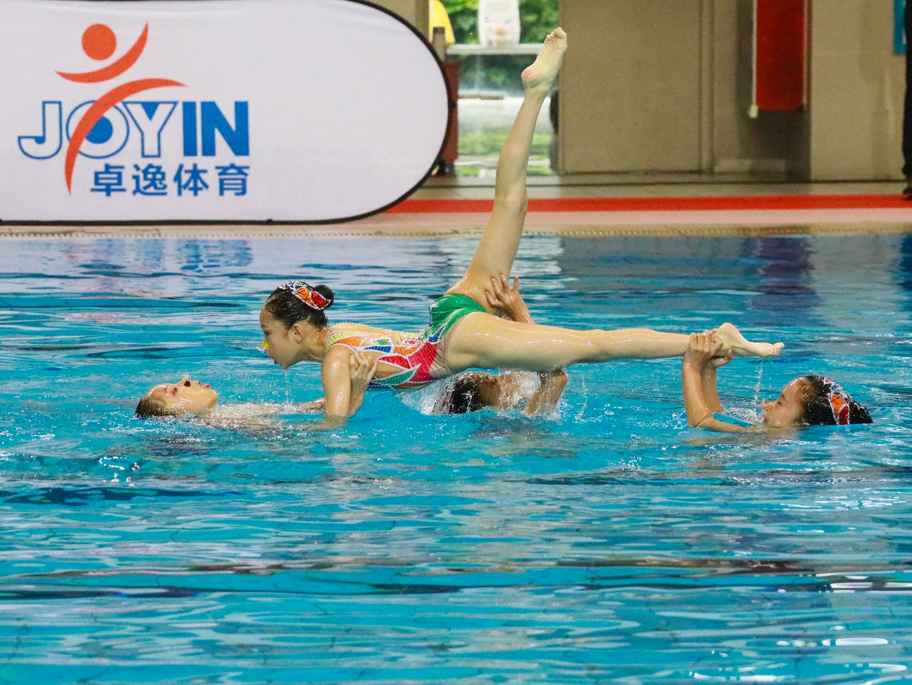广东省中小学生花样游泳锦标赛在穗收官