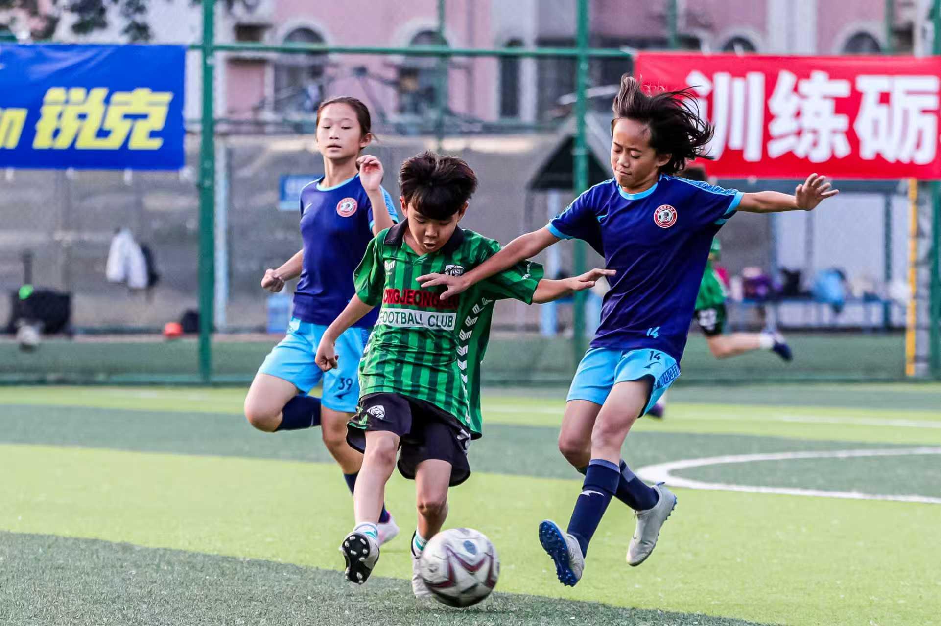 图片[1]-2025年穗港澳足球嘉年华开幕，十二支球队以球会友-上淘有品虚拟资源下载