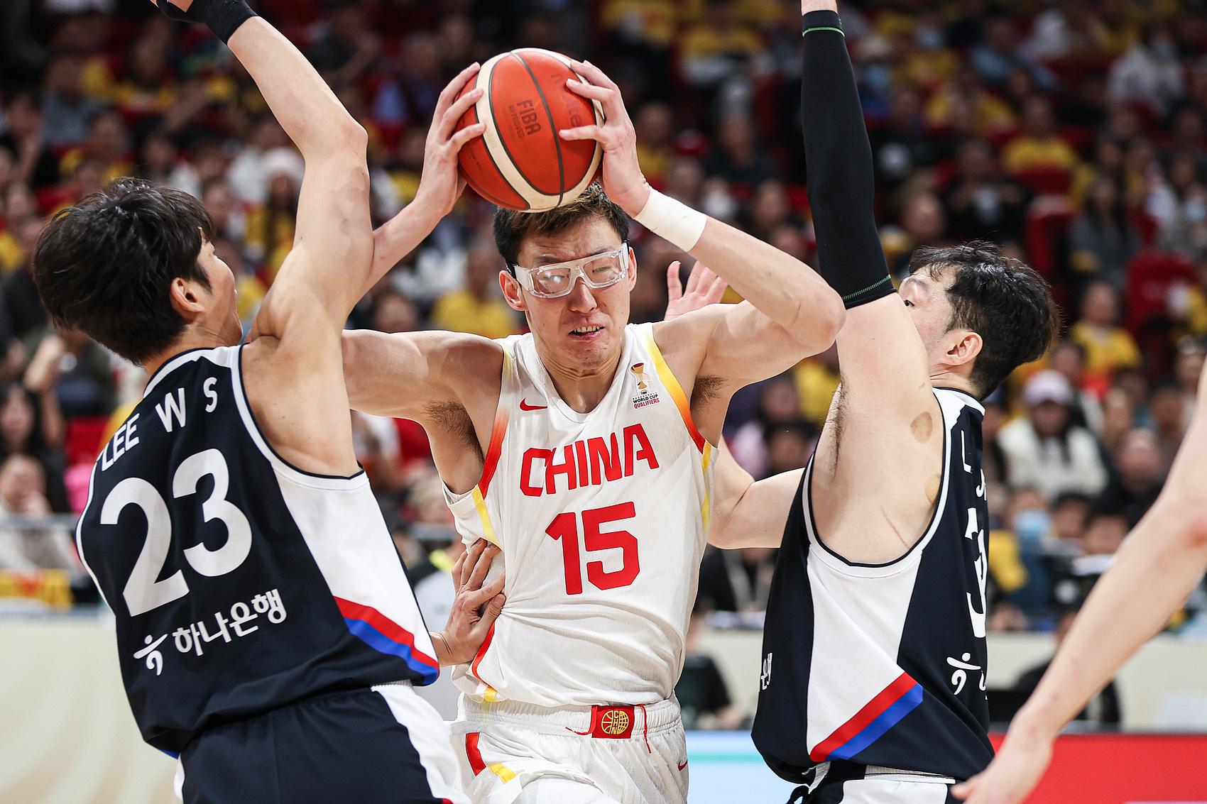 图片[1]-战术单一靠内线硬凿，中国男篮不应重走老路｜记者观察-上淘有品虚拟资源下载